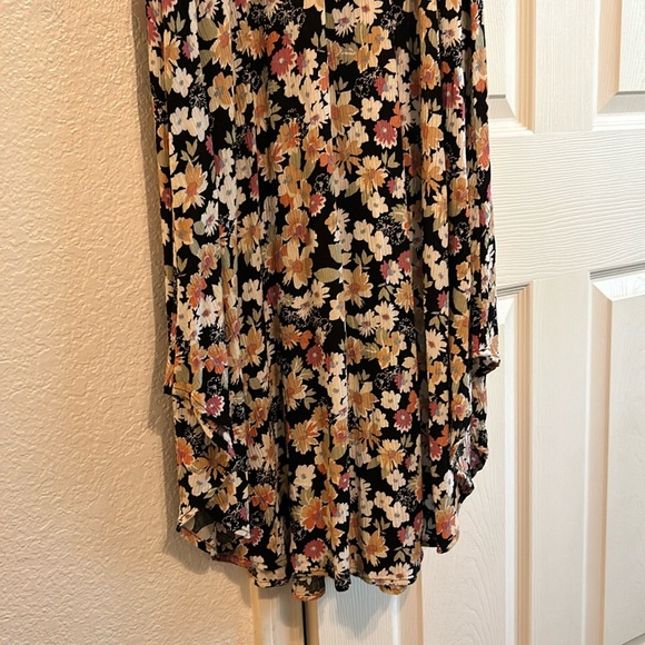 Sundress - Picture 5 of 8